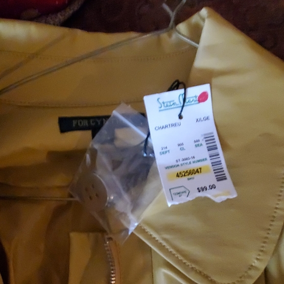 Jacket - Picture 4 of 4